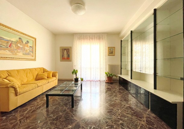 RIONE SAN GIACOMO  - AMPIO APPARTAMENTO IN EDIFICIO RIQUALIFICATO